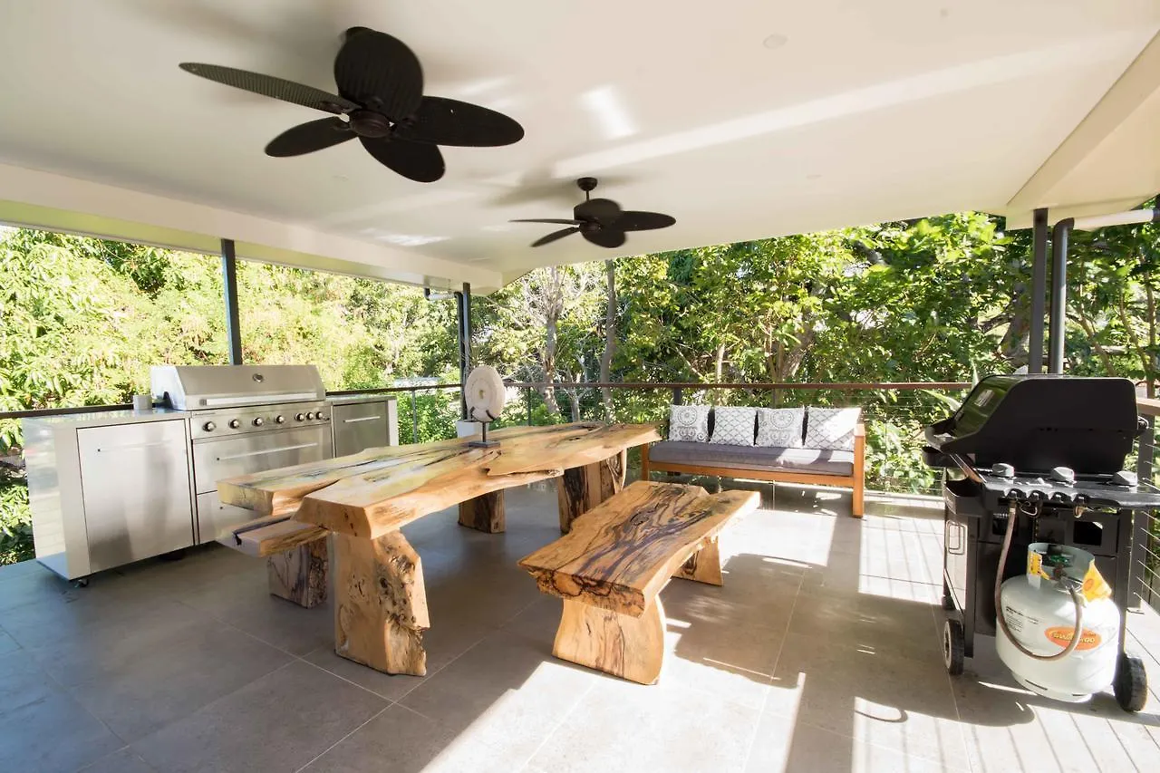 Beautiful Modern Luxury Villa Townsville Semesterbostad